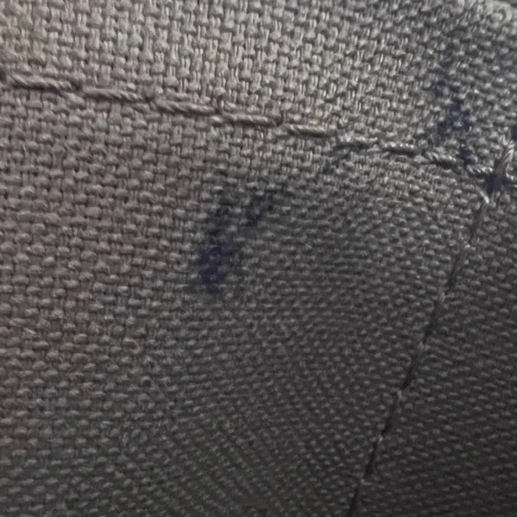 Louis Vuitton Totally MM Tote Bag - Picture 16 of 16